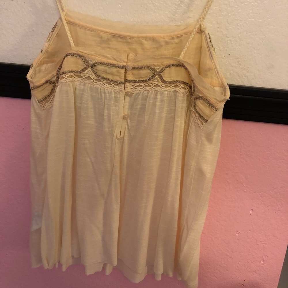 Detailed white cami - Picture 2 of 5